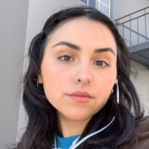 Meet your Posher, Mercedes